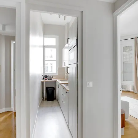 Beautiful Ac - Close To Trocadéro * Parigi